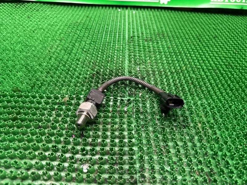 Датчик давления топлива Lexus Is Gs Crown Mark X 2005-2011 8945830010
