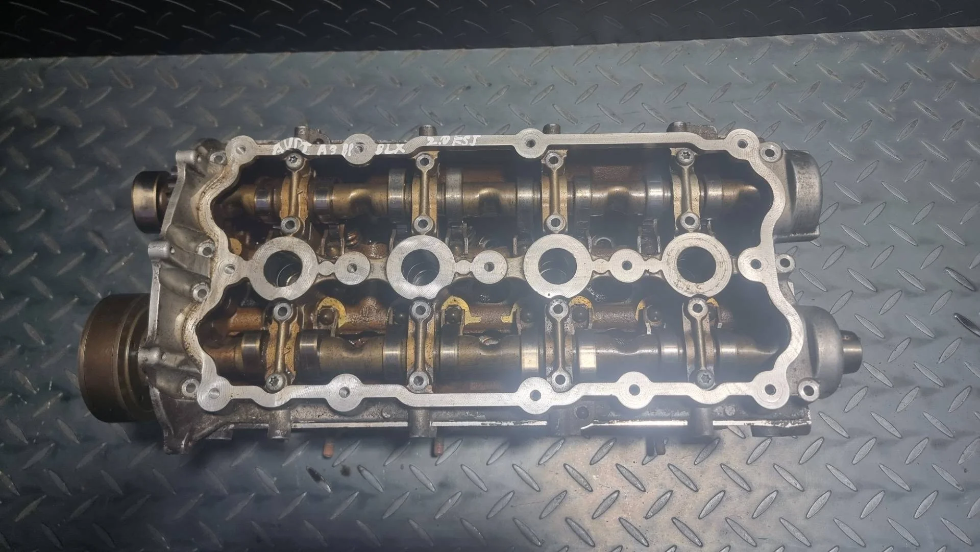 головка блока цилиндров Audi A3 8P/8PA