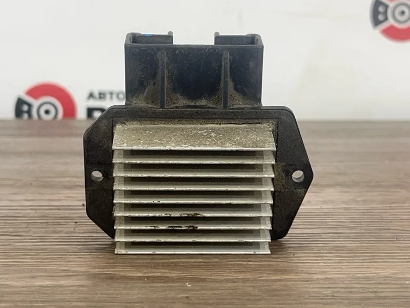 Реостат печки Mitsubishi Pajero 4993002110 4M41