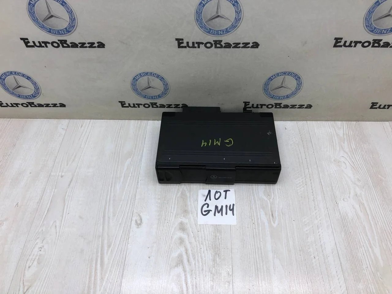 CD-чейнджер Mercedes W209
