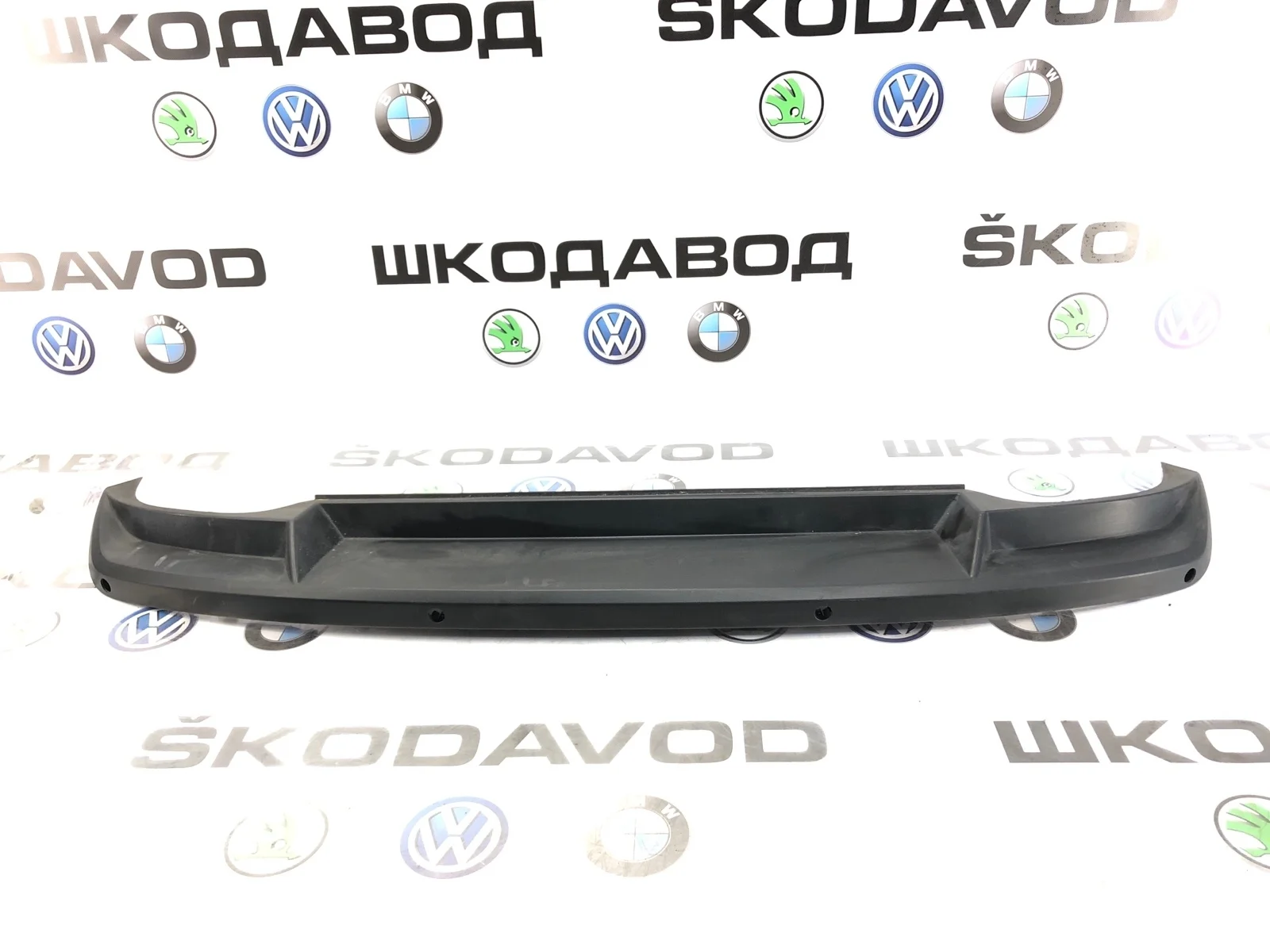 Накладка бампера Skoda Octavia 2015 5E5807521A A7 (5E) 1.2 CJZA, задняя