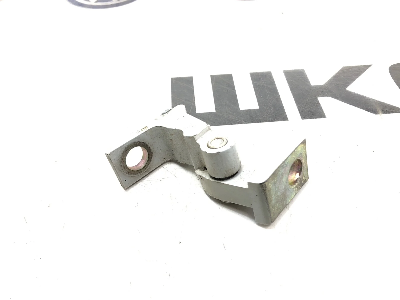 Петля двери Skoda Yeti 2014 7N0831402 5L 2.0 CFJA, передняя правая
