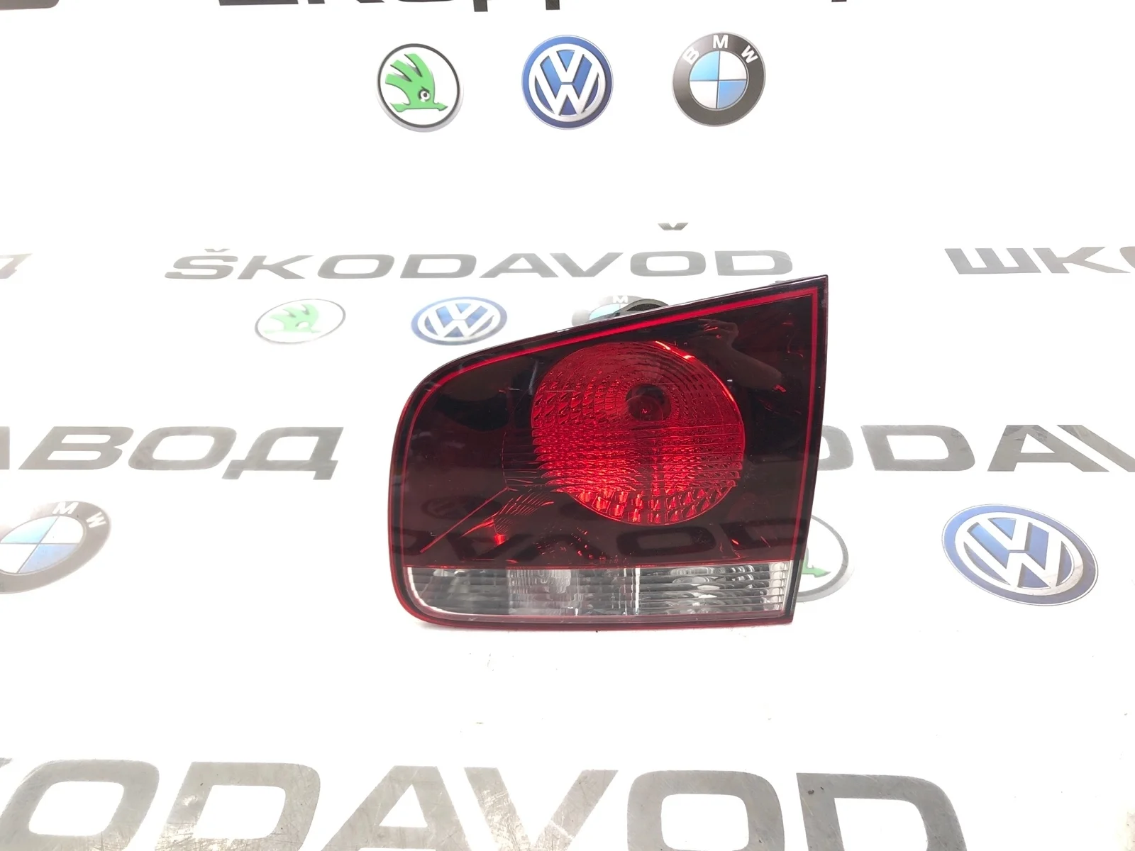 Фонарь в крышку багажника Volkswagen Touareg 2007 7L6945094AA 1 GP РЕСТАЙЛИНГ 3.0 BKS, правый