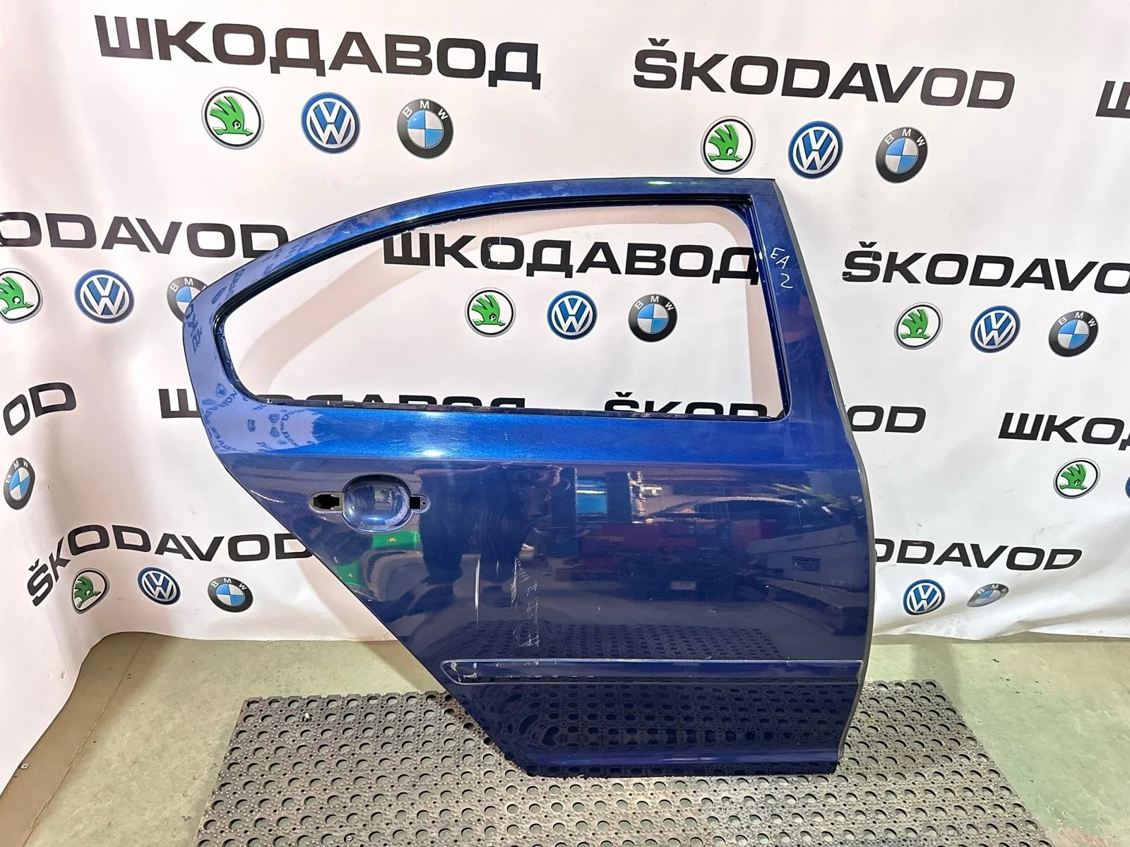 Дверь Skoda Octavia 2012 1Z5833056 A5 (1Z) 1.4 CAXA, задняя правая