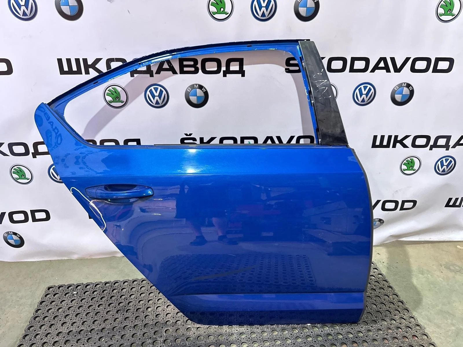 Дверь Skoda Octavia Rs 2014 5E5833056B A7 (5E), задняя правая