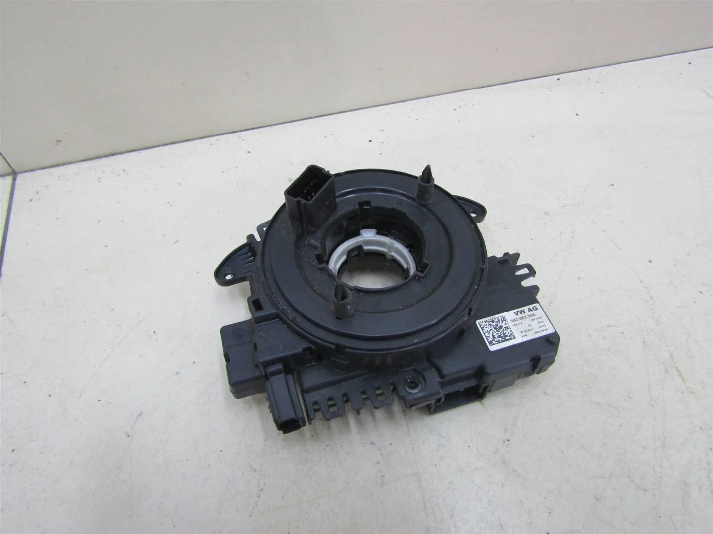 Механизм подрулевой для SRS (ленточный) VW Jetta 2011-нв  [5K0953569H]  1.4 CAXA в Вологде
