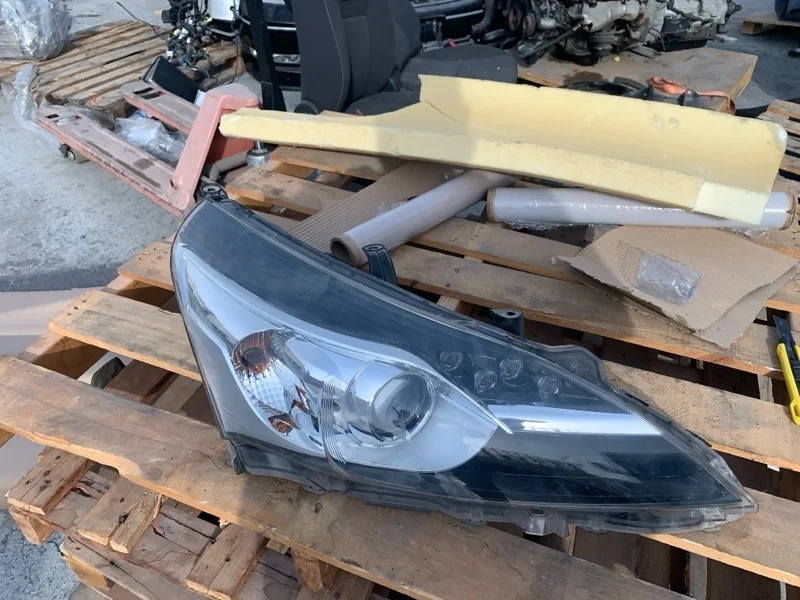 Фара Toyota Verso 2016 811300F181 ZGR20 1.6 1ZR-FAE, правая