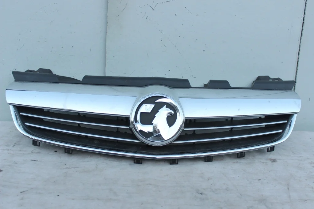 Решетка радиатора Opel Zafira B 2008- ZbРР13