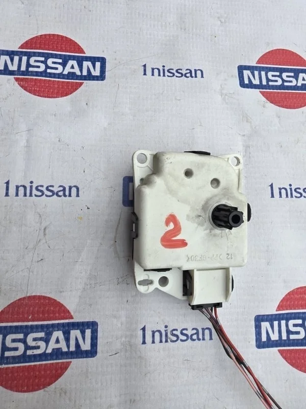 Сервопривод заслонок печки Nissan Pathfinder 2006 27443EA000 R51 YD25, передний