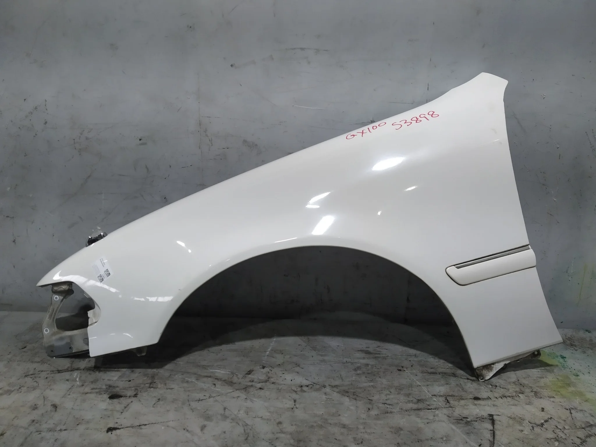 КРЫЛО TOYOTA MARK II GX100 GX105 JZX100 JZX101 JZX105 LX100 538022A430 ПЕРЕДНЕЕ ЛЕВОЕ белый, 040 S3898