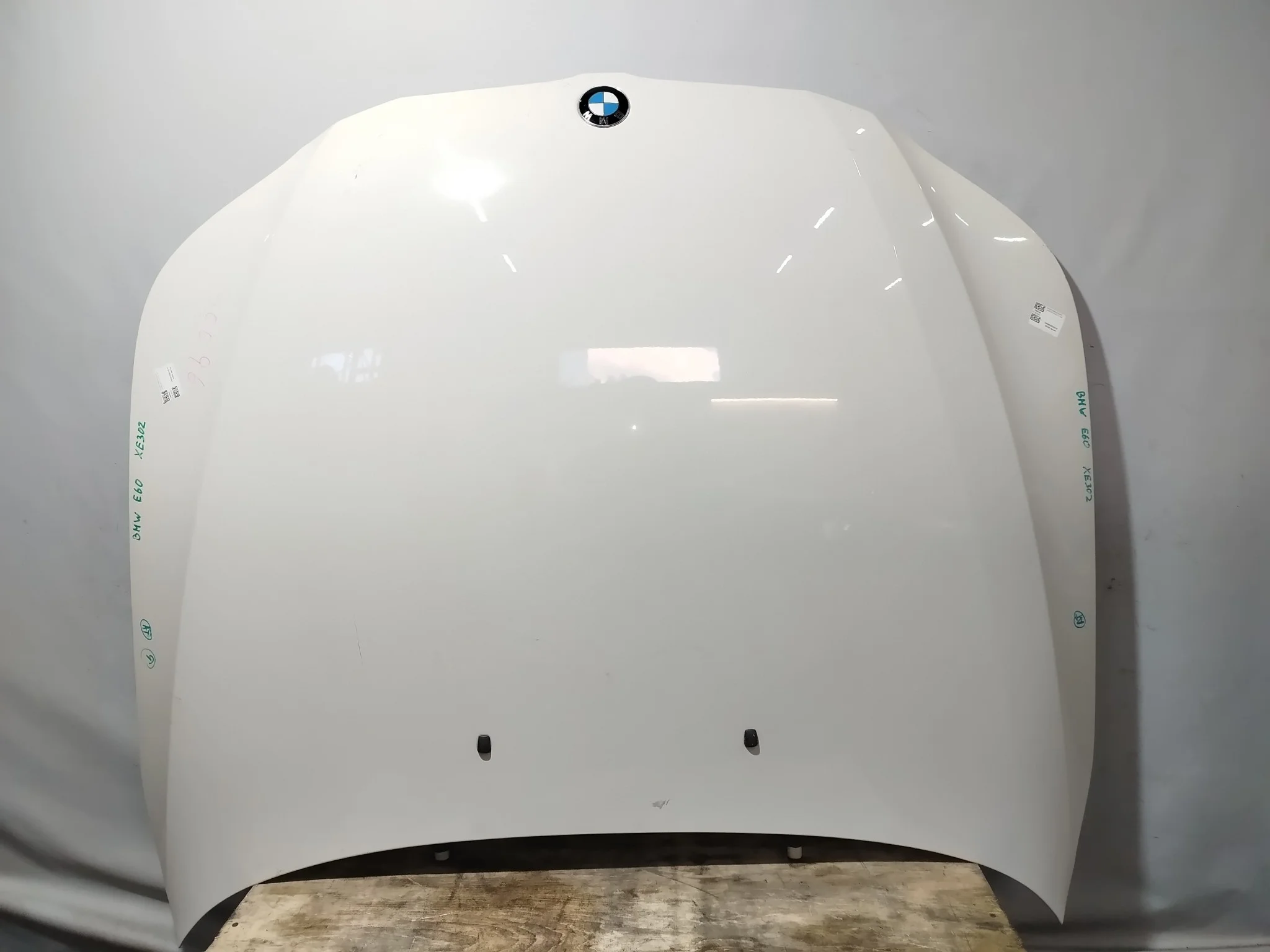 КАПОТ BMW 5-SERIES E60 E61 41617111385 белый, 300 XE302