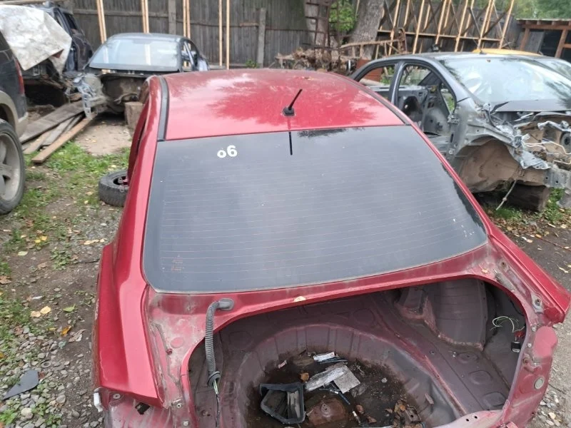 Стекло Mitsubishi Lancer 2007 6131A029 2.0 4B11 2WD AT, заднее
