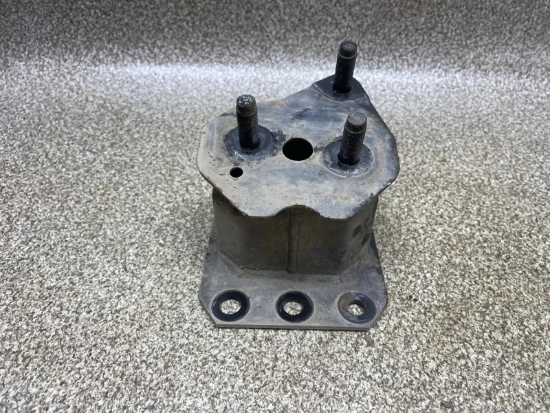 Кронштейн усилителя бампера Toyota Land Cruiser 2008 5202660030 J200 1VDF 4.5 AT, левый