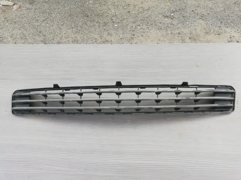 Решетка бампера Mercedes-Benz C-Class A2048850023 W204
