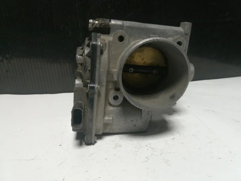 Дроссельная заслонка Mazda 6 2007-2012 L50213640B GH 2.0