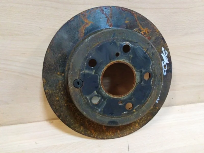 Тормозной диск Toyota Rav4 2012-2019 4243142060 40, задний