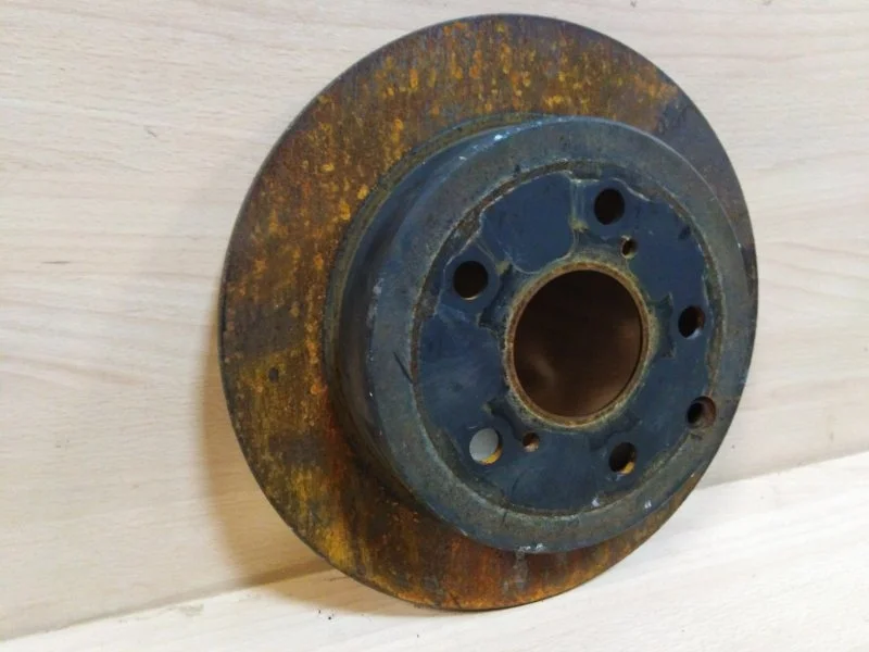Тормозной диск Toyota Rav4 2012-2019 4243142060 40, задний