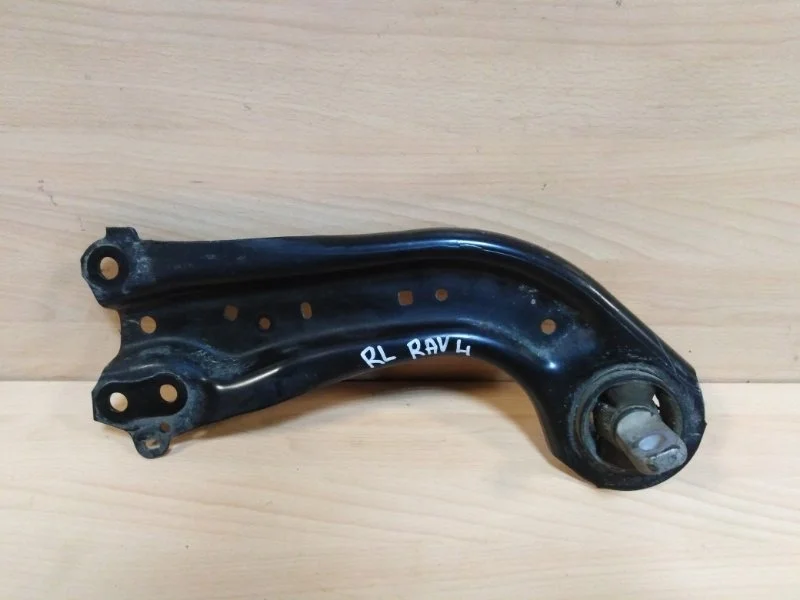 Рычаг Toyota Rav4 2019 4878042070 50 2.0, задний левый