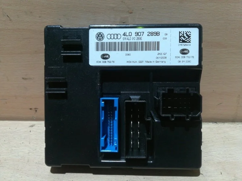 Блок комфорта Audi Q7 4L0907289