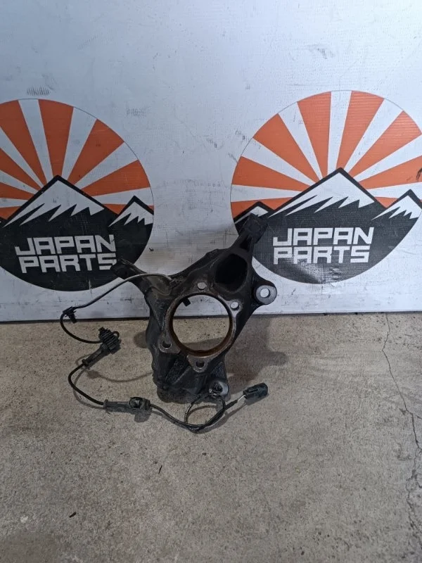 Кулак поворотный Mazda 6 GHP933021 GJ, передний правый
