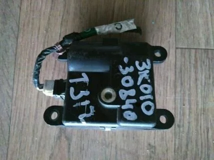 Б.у. сервопривод заслонки печки NISSAN X-TRAIL T31 NISSAN X-TRAIL T31