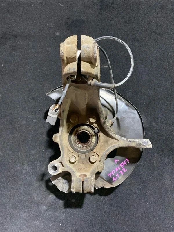 Кулак поворотный Nissan X-Trail 400144CE0A T32 2.0, передний правый