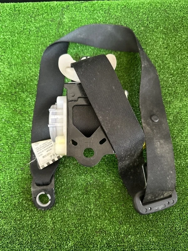 Ремень безопасности Toyota Corolla 7321012A80B0 E150, передний правый