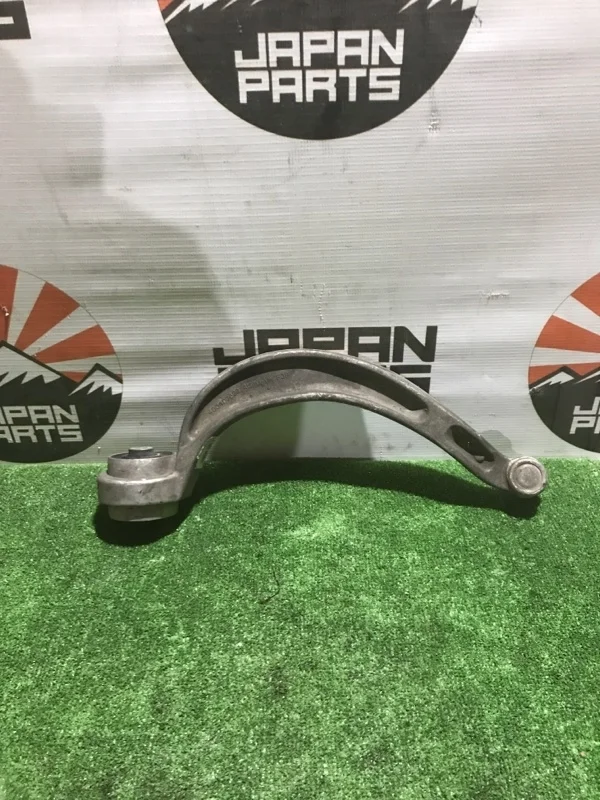 Рычаг Audi A6 4G0407696 C7 2.8, передний правый