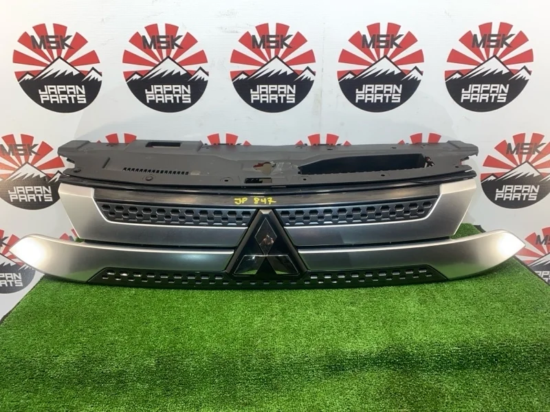Решетка бампера Mitsubishi Outlander 7450B298 GF