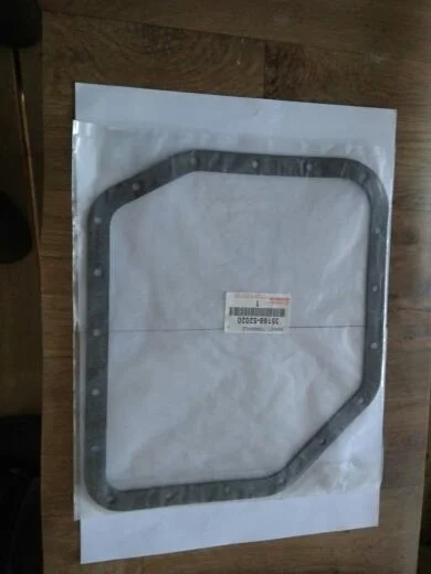 Б.у. прокладка кпп TOYOTA COROLLA ZRE151 TOYOTA COROLLA ZRE151