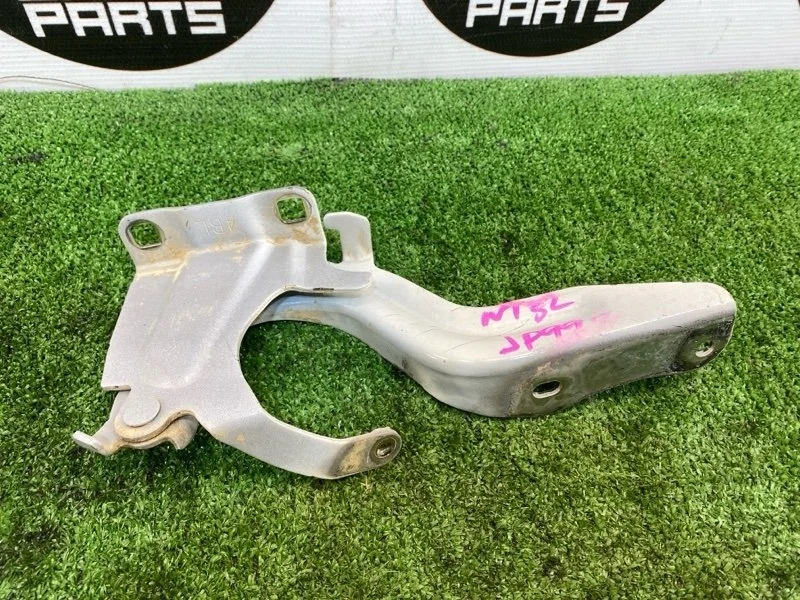 Петля капота Nissan X-Trail 654014CL0A T32, левая