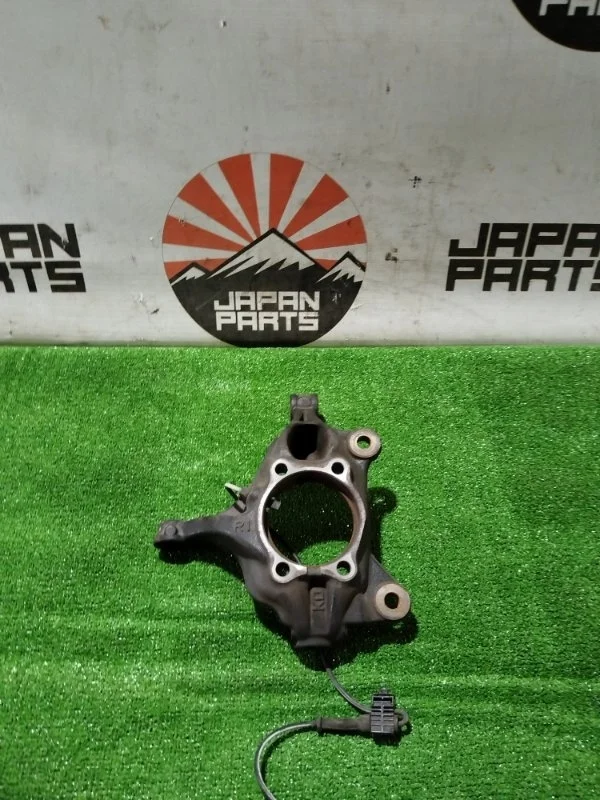 Кулак поворотный Mazda Cx-5 KD3533021A KE, передний правый