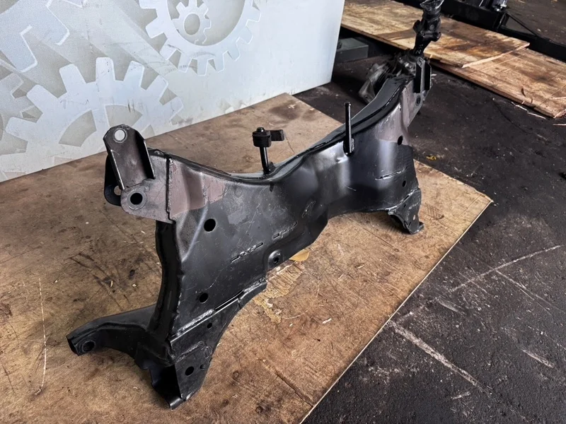 Подрамник Mitsubishi Lancer MR510285 9, передний