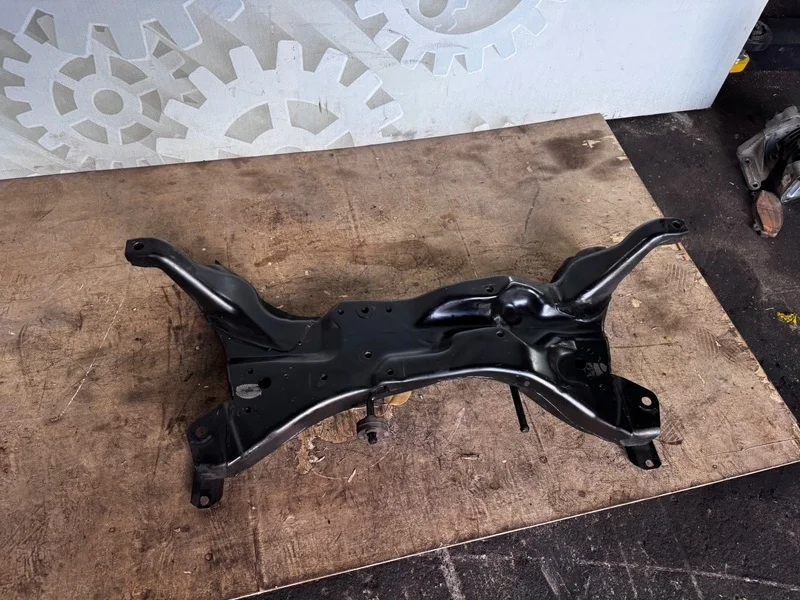 Подрамник Mitsubishi Lancer MR510285 9, передний