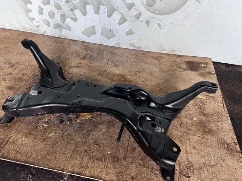 Подрамник Mitsubishi Lancer MR510285 9, передний
