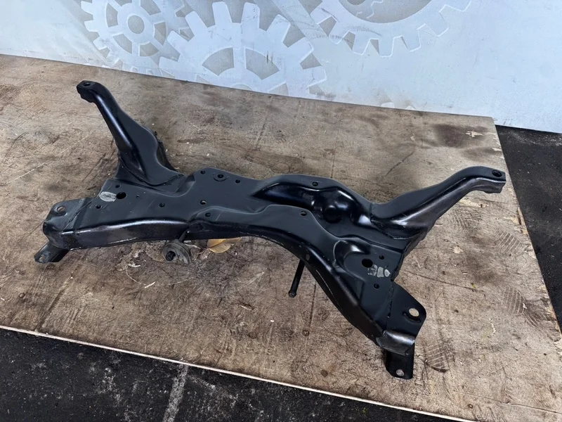 Подрамник Mitsubishi Lancer MR510285 9, передний