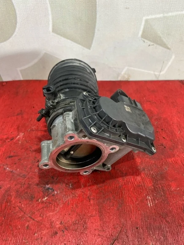 Дросельная заслонка Mazda 6 PY0113640A GJ
