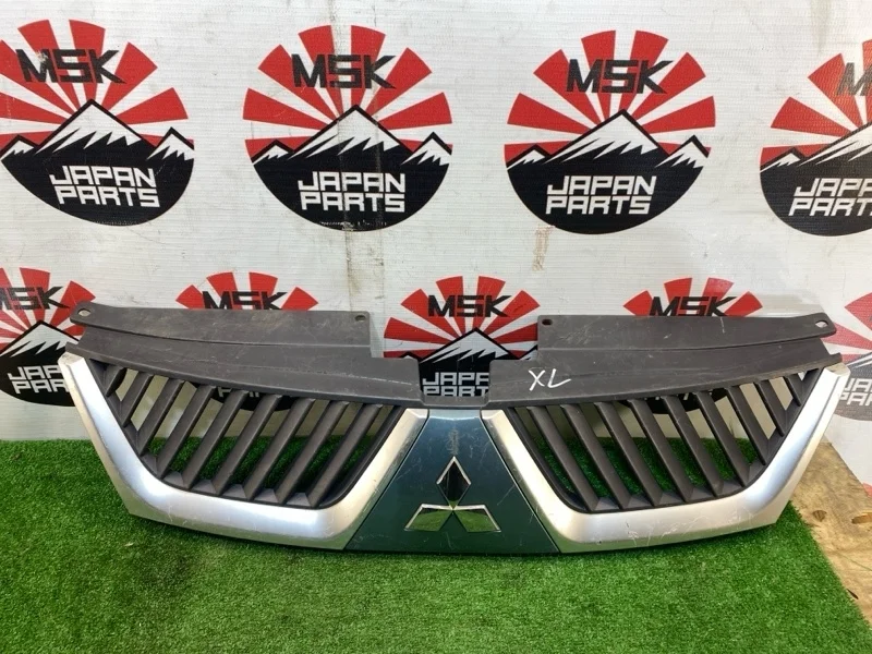 Решетка радиатора Mitsubishi Outlander 7450A037HA XL