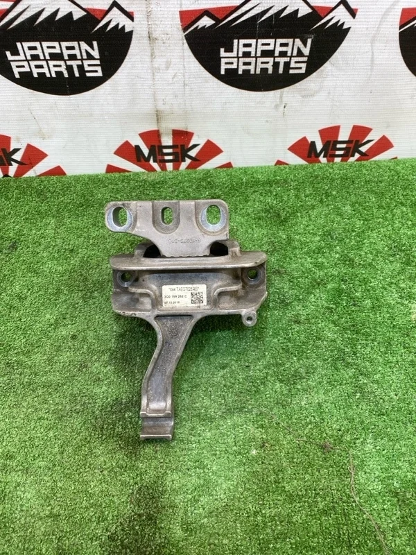 Опора двигателя Volkswagen Tiguan 2017 3Q0199262C CZP, передняя правая