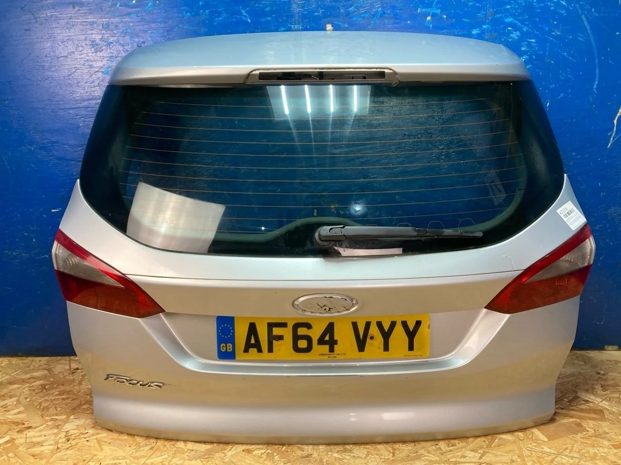 Крышка багажника Ford Focus 3 2011-2019 1834446 УНИВЕРСАЛ