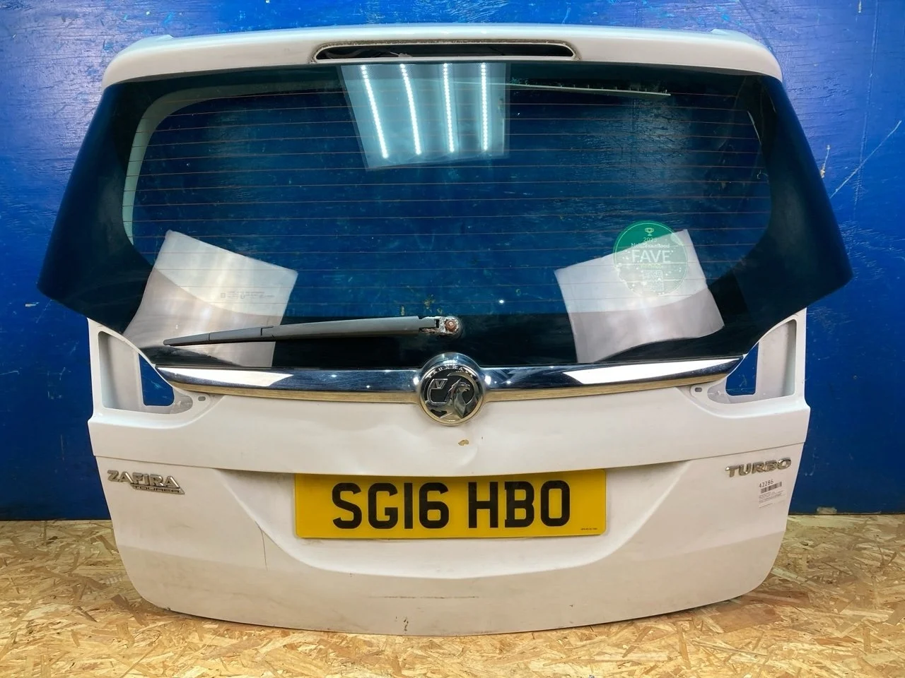 Крышка багажника Opel Zafira C 2011-2019 13375224