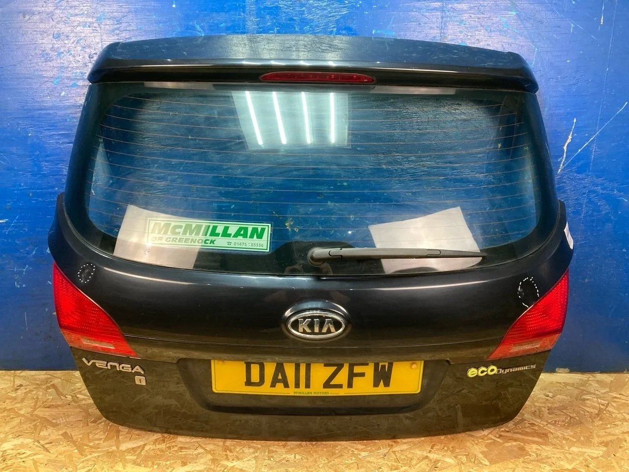 Крышка багажника Kia Venga 2010-2017 737001P000