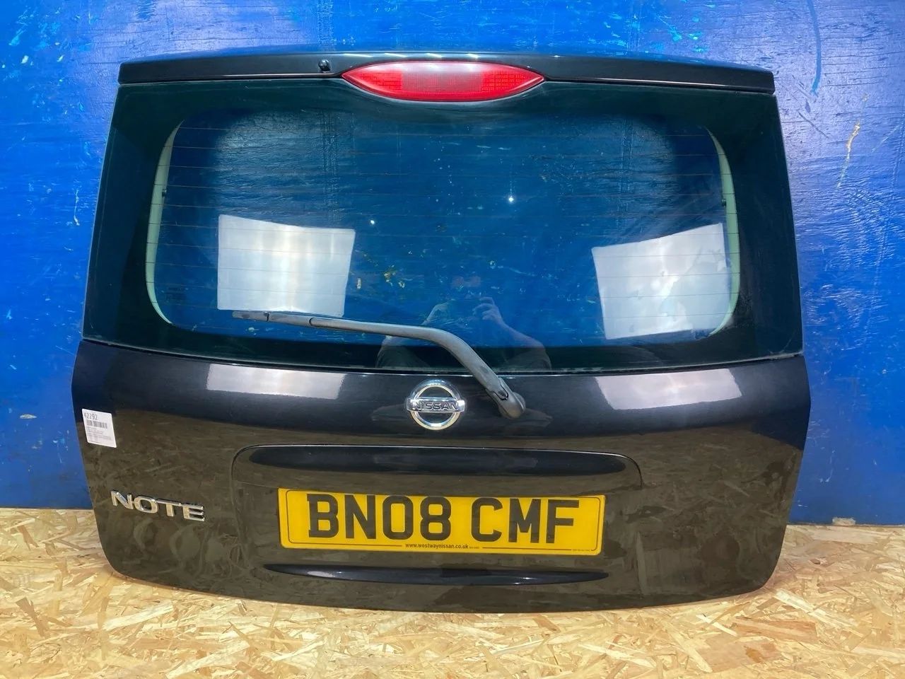 Крышка багажника Nissan Note E11 2005-2013 K01009U0MA