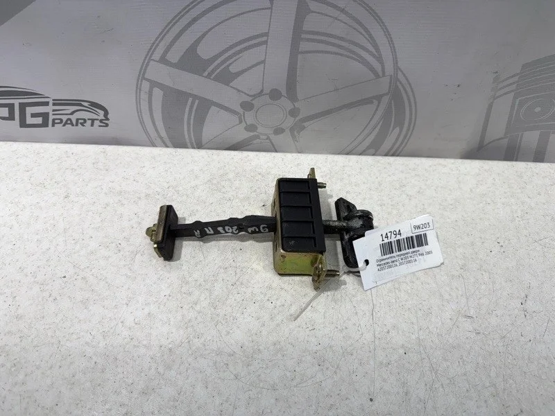 Ограничитель передней двери Mercedes-benz 2005 W203