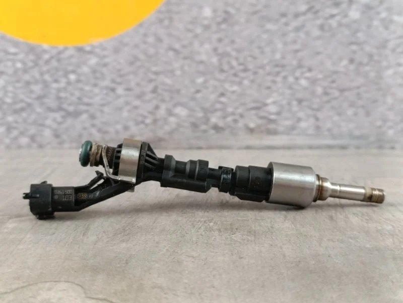 Форсунка топливная Ford Kuga 2013 CBS