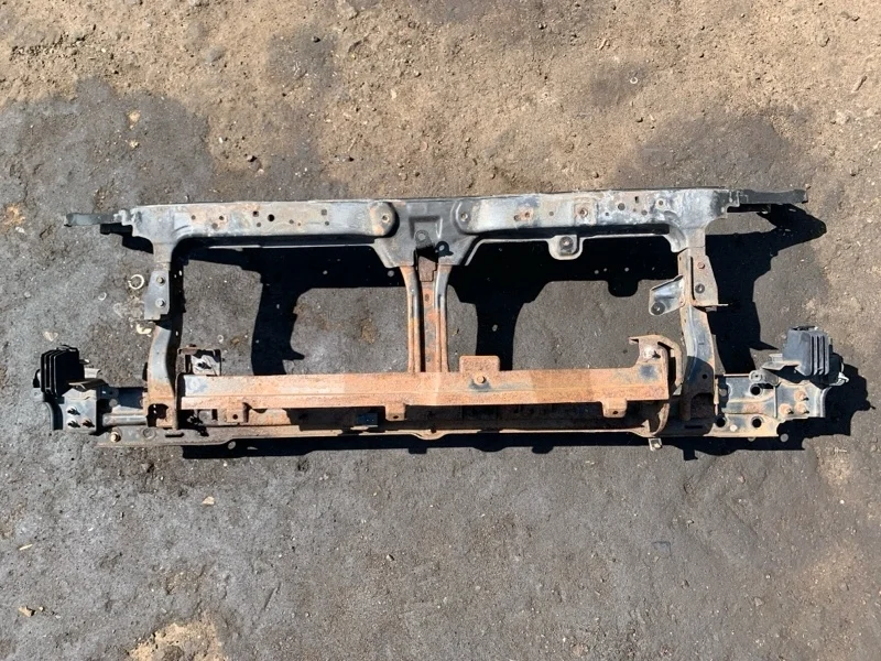 Передняя панель крепления облицовки (телевизор) Nissan Pathfinder (R51M) 2004-2013 2010 F25005X0MA 2.5 D YD25DDTI