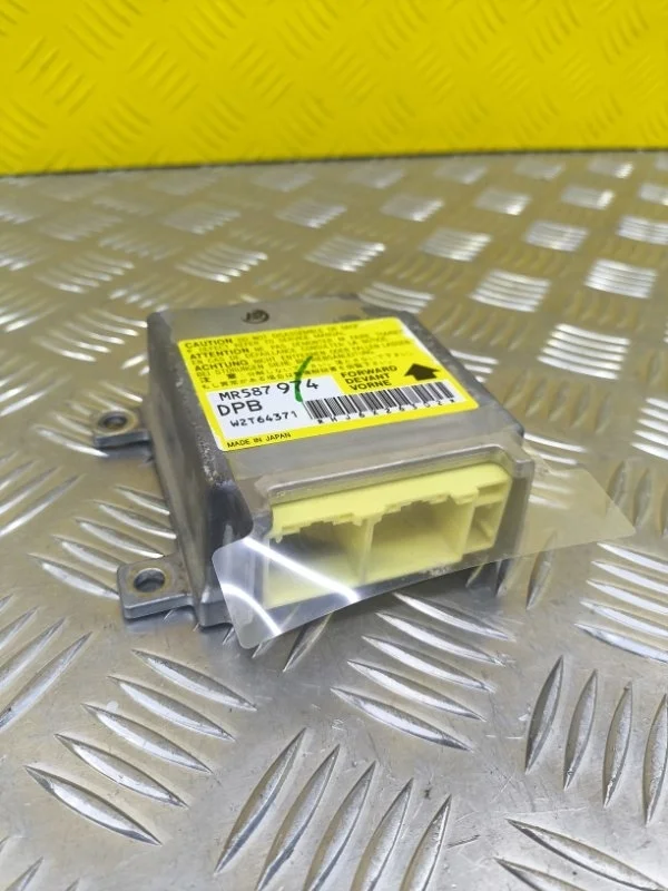 Блок AirBag Mitsubishi L200 (2006-2015) 2006 MR587974 ПИКАП 2.5 D 4D56