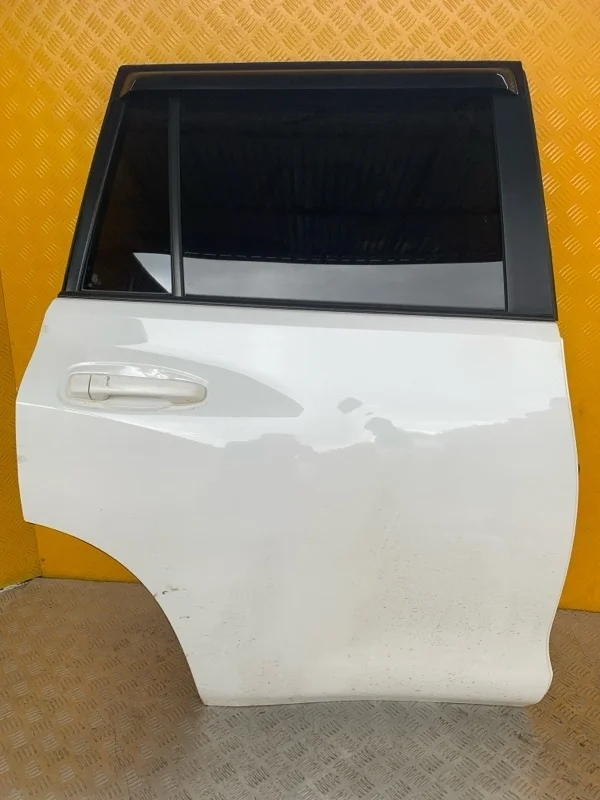 Стекло двери задней правой Toyota Land Cruiser Prado 150 (2009-2023) 2013 Внедорожник