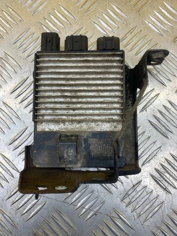 Блок управления форсунками Toyota Land Cruiser Prado 150 (2009-2023) 2013 Внедорожник