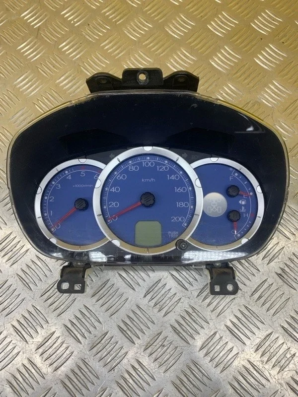 Щиток приборов (приборная панель) Mitsubishi L200 (2006-2015) 2006 MN179246 ПИКАП 2.5 D 4D56